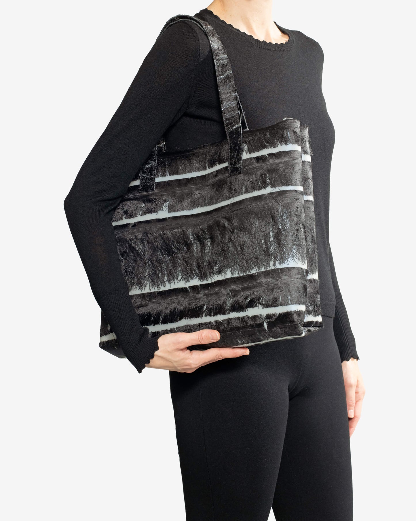 Medium Bag - black fringes